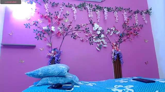 Snapshot of skinnybarbie022 chatting on 22, 6, 2026 skinnybarbie022 online show from 22, 6, 2026