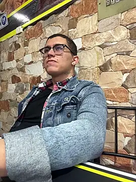 Snapshot of Kurtxxx22 chatting on 8, 10, 2025 Kurtxxx22 online show from 8, 10, 2025