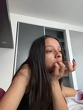 Snapshot of Evermorre chatting on 20, 12, 2025 Evermorre online show from 20, 12, 2025