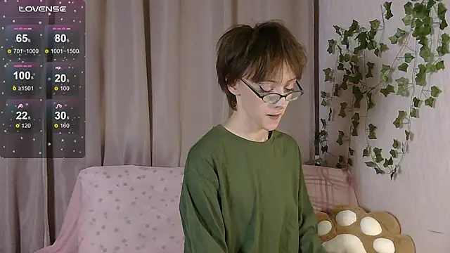 Snapshot of NextVibe_ chatting on 13, 3, 2026 NextVibe online show from 13, 3, 2026