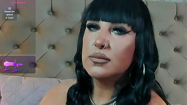 Snapshot of Sierra_Quinn chatting on 9, 5, 2026 Sierra Quinn online show from 9, 5, 2026