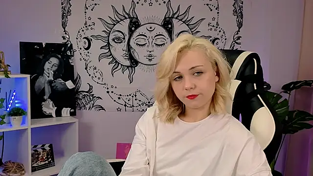 Charlotte Colinss online show from 16, 9, 2025