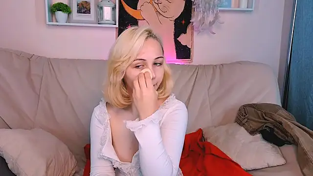 Charlotte Colinss online show from 3, 10, 2025