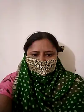 Snapshot of Sexey-Rani chatting on 8, 10, 2025 Sexey-Rani online show from 8, 10, 2025