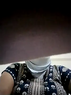 Snapshot of Sexey-Rani chatting on 9, 10, 2025 Sexey-Rani online show from 9, 10, 2025