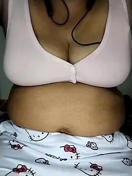 Snapshot of Sexey-Rani chatting on 11, 10, 2025 Sexey-Rani online show from 11, 10, 2025