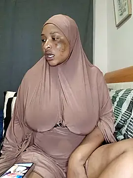 Sweetbxxx24 online show from 13, 4, 2026