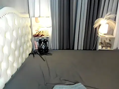 naughtyandreaxx online show from 3, 10, 2025