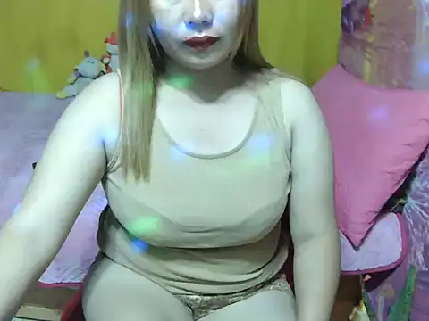 Snapshot of Strawberryyou chatting on 5, 12, 2025 Strawberryyou online show from 5, 12, 2025