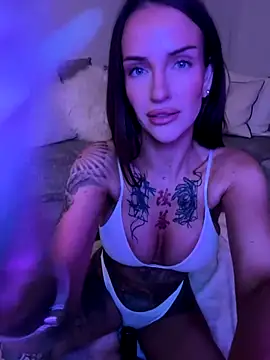 Snapshot of Nikki__Foxx chatting on 6, 10, 2025 Nikki Foxx online show from 6, 10, 2025