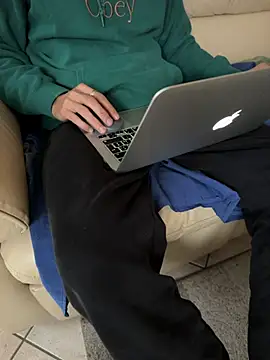 Manu97k online show from 29, 10, 2025