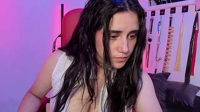 elowen halley1 online show from 1, 3, 2026