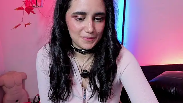 elowen halley1 online show from 23, 3, 2026