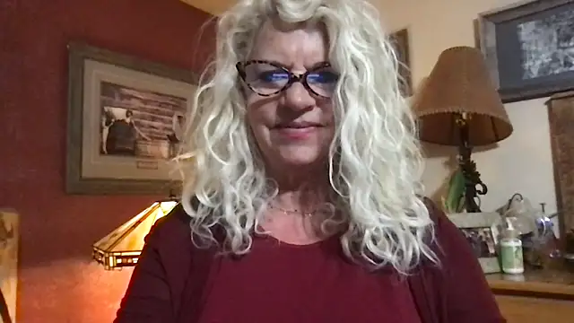 Snapshot of SubMissOlivia chatting on 16, 2, 2026 SubMissOlivia online show from 16, 2, 2026