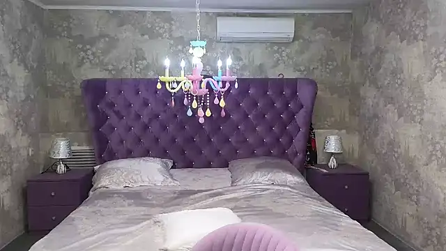 Eloisa Eliot online show from 13, 10, 2025