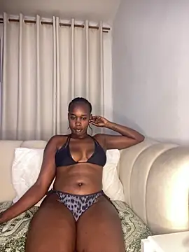 Snapshot of TinaFavourite chatting on 1, 12, 2025 TinaFavourite online show from 1, 12, 2025