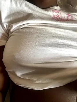 Snapshot of bybey18 chatting on 17, 10, 2025 bybey18 online show from 17, 10, 2025