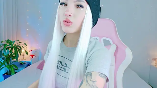 cuteezoe online show from 14, 3, 2026