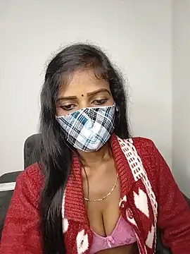 Snapshot of Misss-julli chatting on 25, 7, 2026 Misss-julli online show from 25, 7, 2026