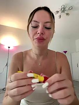 Sandra Jo online show from 21, 9, 2025