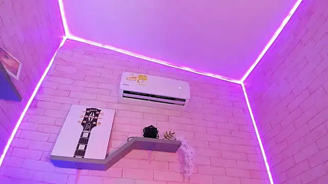 Snapshot of EllyMiller chatting on 16, 2, 2026 EllyMiller online show from 16, 2, 2026