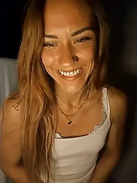 Snapshot of SlimBellaa chatting on 11, 9, 2025 SlimBellaa online show from 11, 9, 2025