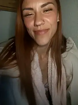 Snapshot of SlimBellaa chatting on 17, 9, 2025 SlimBellaa online show from 17, 9, 2025