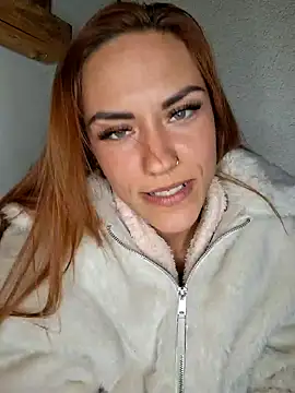 Snapshot of SlimBellaa chatting on 10, 10, 2025 SlimBellaa online show from 10, 10, 2025