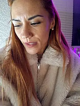 Snapshot of SlimBellaa chatting on 14, 11, 2025 SlimBellaa online show from 14, 11, 2025