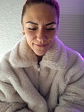 Snapshot of SlimBellaa chatting on 25, 11, 2025 SlimBellaa online show from 25, 11, 2025