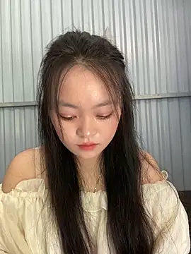 Julia-Elsa online show from 13, 9, 2025