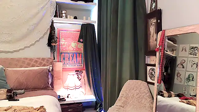 Sirenlucy online show from 20, 11, 2025