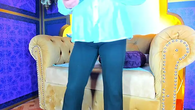 Snapshot of Scarlett_Barnes chatting on 7, 11, 2025 Scarlett Barnes online show from 7, 11, 2025