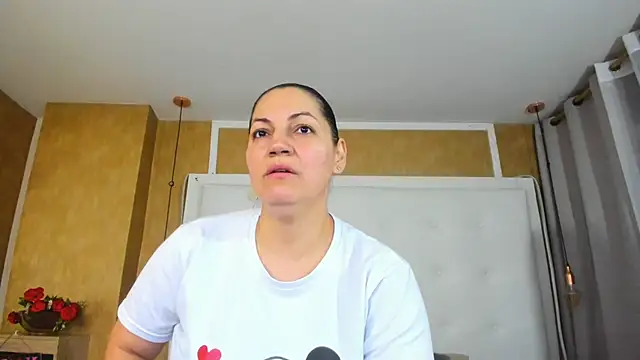 Snapshot of Heidy_milf chatting on 17, 6, 2026 Heidy milf online show from 17, 6, 2026