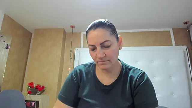 Snapshot of Heidy_milf chatting on 3, 7, 2026 Heidy milf online show from 3, 7, 2026
