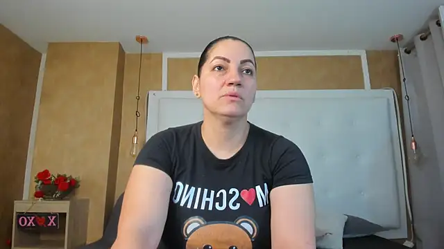 Snapshot of Heidy_milf chatting on 4, 7, 2026 Heidy milf online show from 4, 7, 2026