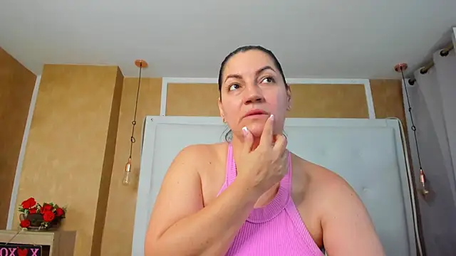 Snapshot of Heidy_milf chatting on 9, 7, 2026 Heidy milf online show from 9, 7, 2026
