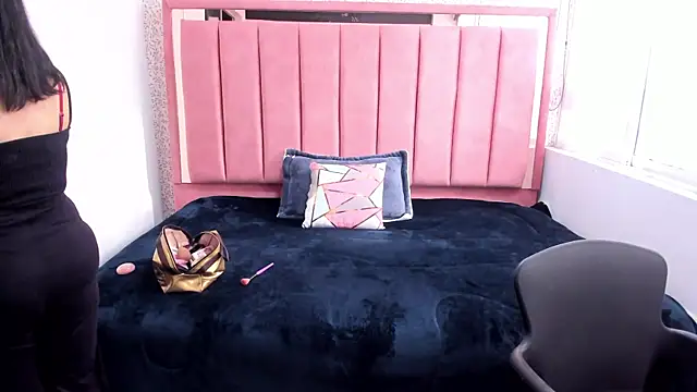 Snapshot of Barbara_fox__ chatting on 25, 11, 2025 Barbara fox online show from 25, 11, 2025