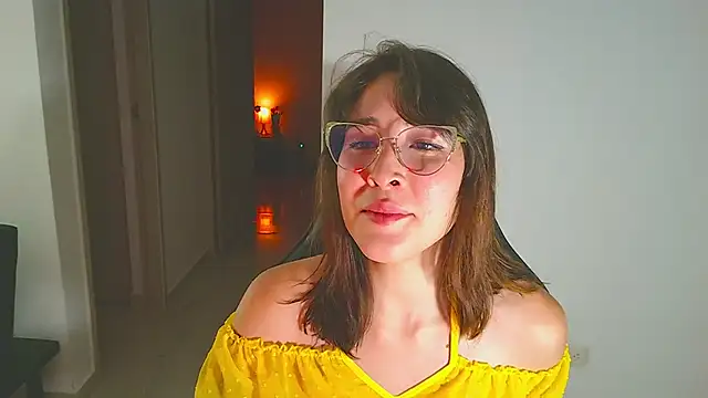 Yulienneg online show from 14, 4, 2026