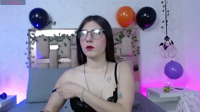 Snapshot of ScarlettRox chatting on 30, 10, 2025 ScarlettRox online show from 30, 10, 2025