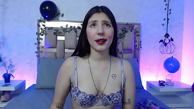 Snapshot of ScarlettRox chatting on 9, 11, 2025 ScarlettRox online show from 9, 11, 2025