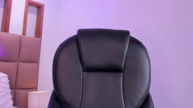 Snapshot of NoaDream chatting on 1, 10, 2025 NoaDream online show from 1, 10, 2025