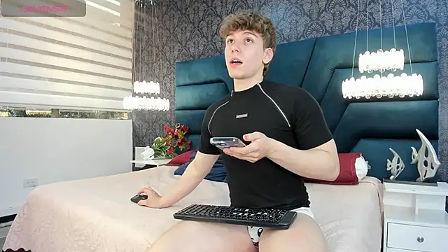 TaylerWhite online show from 28, 3, 2026