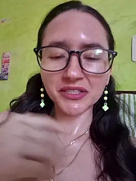 Snapshot of Linda_Hot13 chatting on 11, 10, 2025 Linda Hot13 online show from 11, 10, 2025