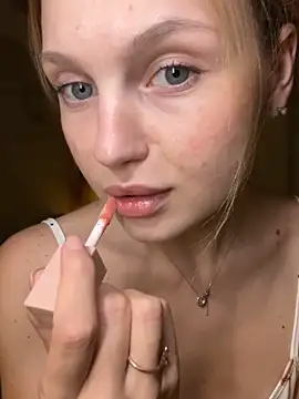 Emaline Fane online show from 17, 9, 2025