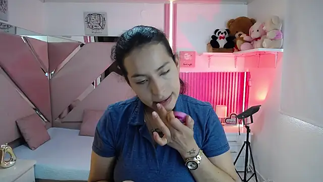 Mia garcia28 online show from 9, 7, 2026
