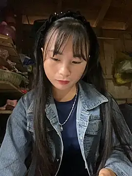 Snapshot of Sunyinn chatting on 29, 9, 2025 Sunyinn online show from 29, 9, 2025