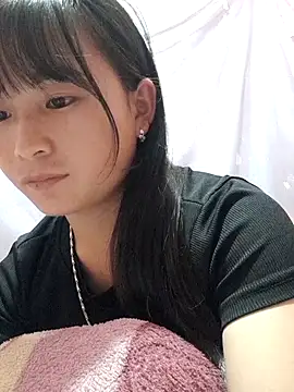 Snapshot of Sunyinn chatting on 9, 10, 2025 Sunyinn online show from 9, 10, 2025