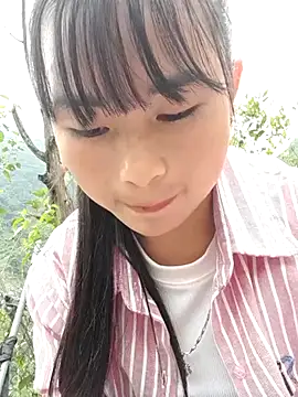 Snapshot of Sunyinn chatting on 23, 10, 2025 Sunyinn online show from 23, 10, 2025