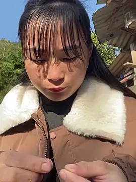 Snapshot of Sunyinn chatting on 29, 11, 2025 Sunyinn online show from 29, 11, 2025